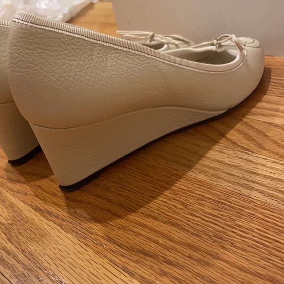 Gucci White Leather Open Toe Wedges GG Logo 6.5 - Picture 7 of 12